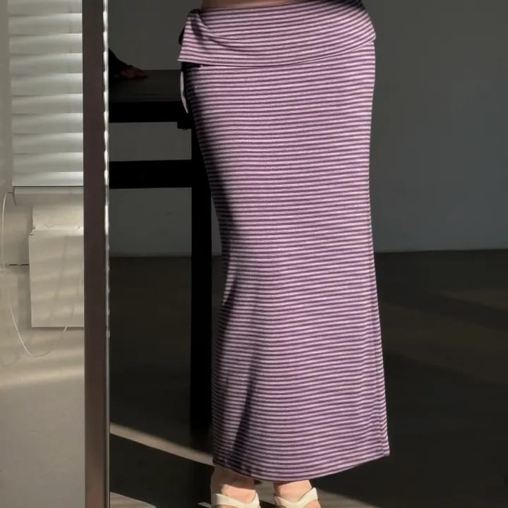 Slim fit Folding Stripe Skirt 슬림핏 폴딩 스트라이프 스커트 사진 2