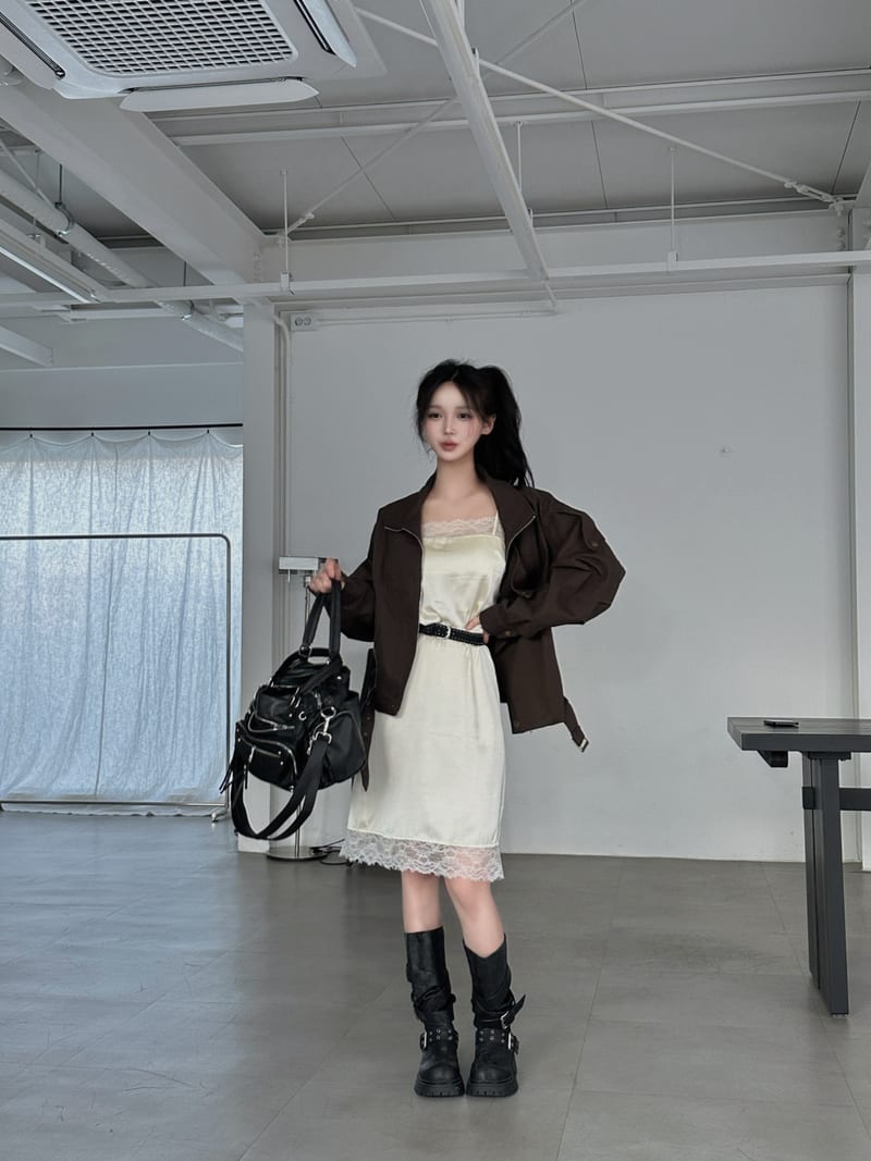 하이넥 밴딩 벨트 자켓 상세 3