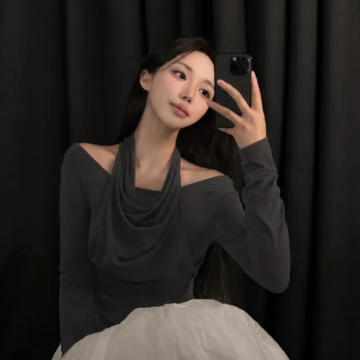 Off-Halter Draped Long Sleeve 오프 홀터 드레이프 롱 슬리브 사진 2