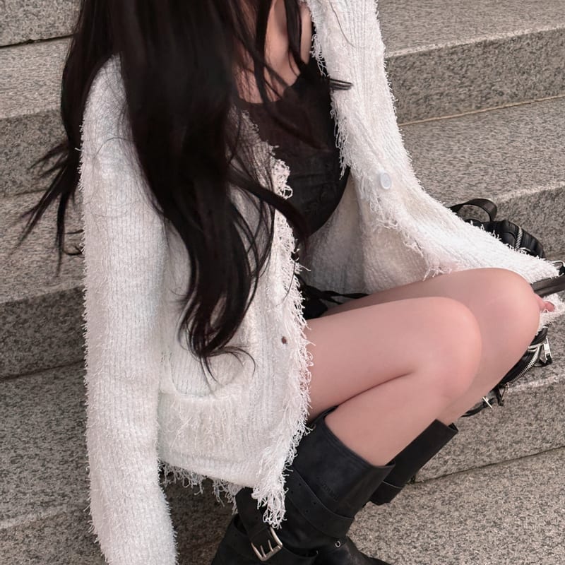 Unique Fringe Pocket Knit Cardigan 유니크 프린지 수술 포켓 니트가디건 사진 1