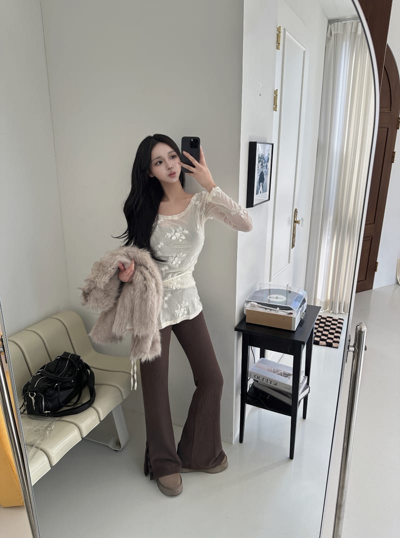 See-through floral embroidered long sleeve 시스루 플라워 자수 롱슬리브 사진 2