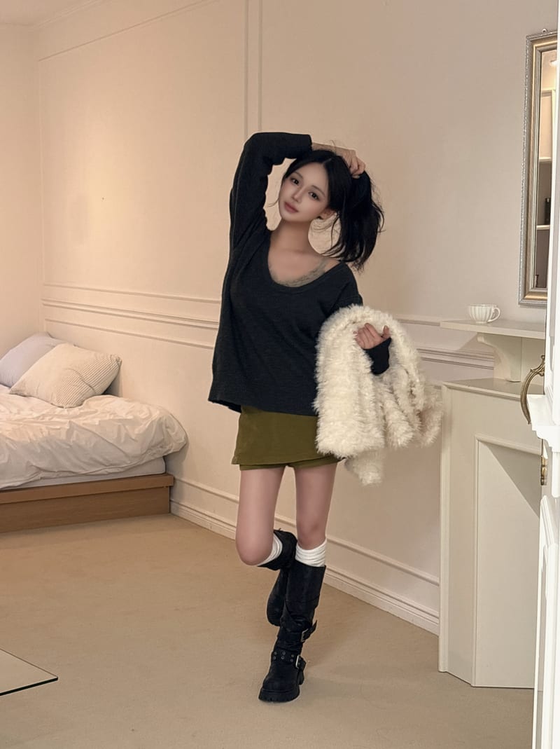 Wool Deep U-Neck Thick Loose Fit Knit 울 딥유넥 도톰 루즈핏 니트 사진 8