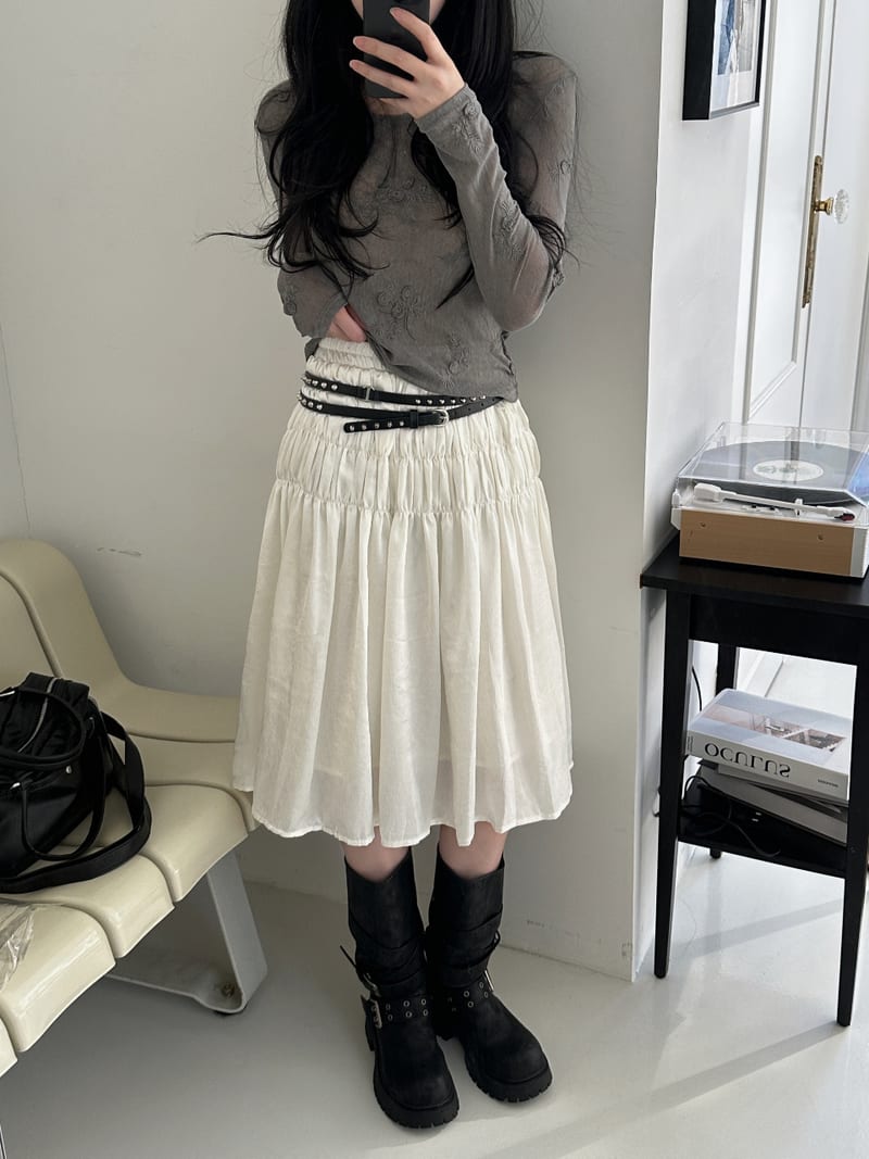 Glow two Shirring Satin Midi Skirt 글로우 투셔링 새틴 미디스커트 사진 1