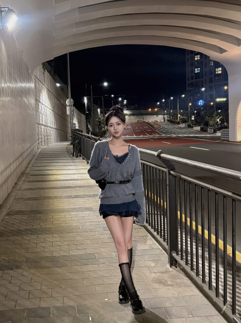 Side Button Lace Slip Tank Top 사이드버튼 레이스 슬립 탑 사진 13