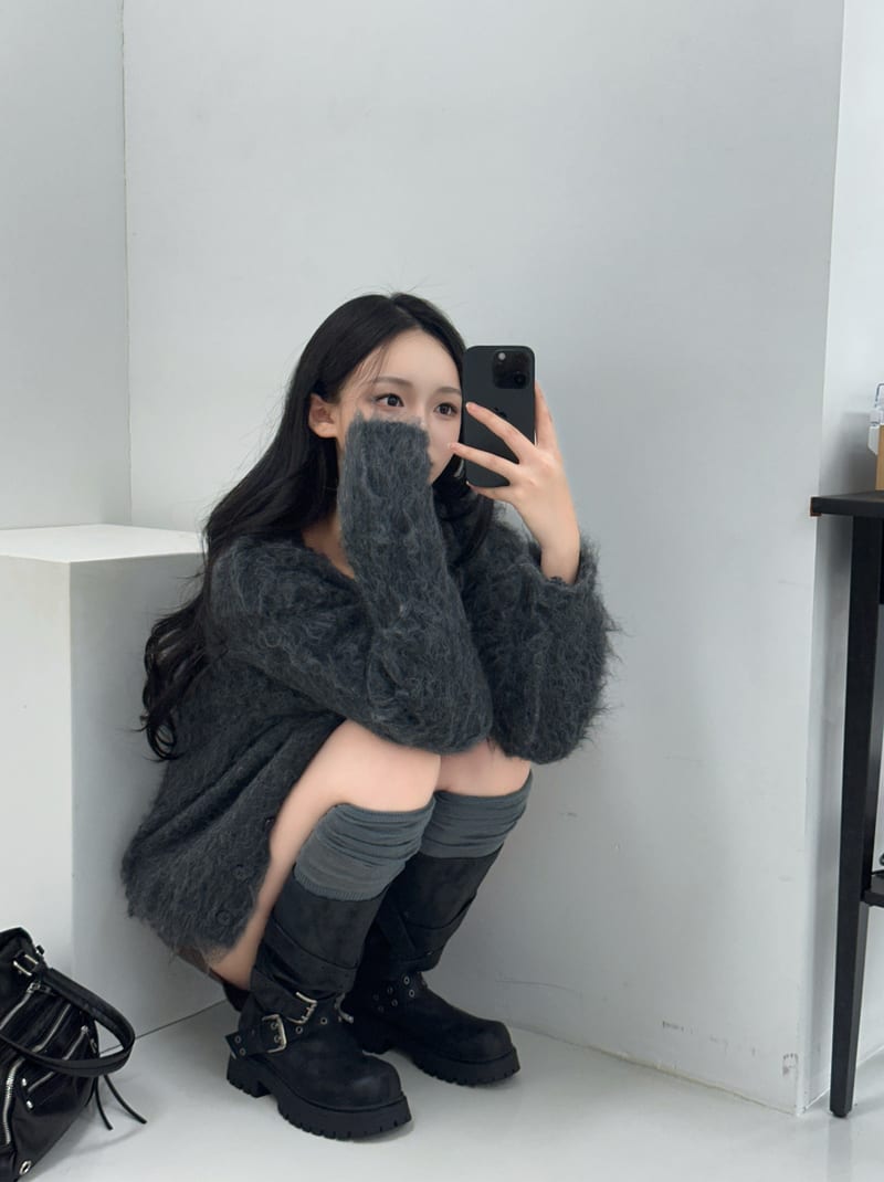 Wool Soft Whipped Heary Cardigan 울 소프트 휘핑 헤어리 가디건 사진 5