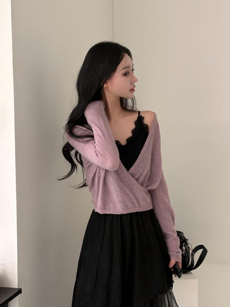 Lace Sleeveless Draped Wrap V-Neck Knit Set 레랩 레이스 나시 드레이프 랩 브이넥 니트 세트 사진 3