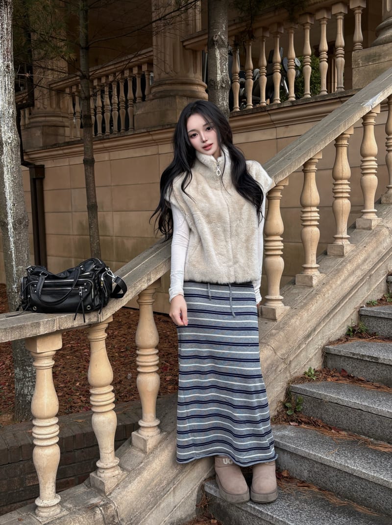 String mock fur vest Zip-up 스트링 반목 페이크퍼 베스트집업 사진 7