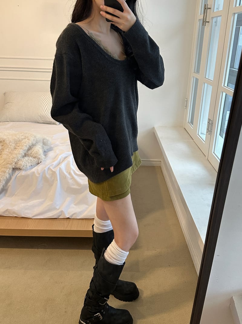 Wool Deep U-Neck Thick Loose Fit Knit 울 딥유넥 도톰 루즈핏 니트 사진 6
