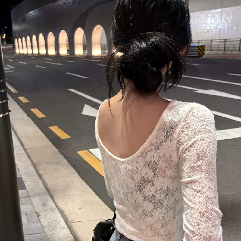 Deep U-Neck Flower See-Through Long Sleeve Tee 딥유넥 플라워 시스루 긴팔티 사진 1