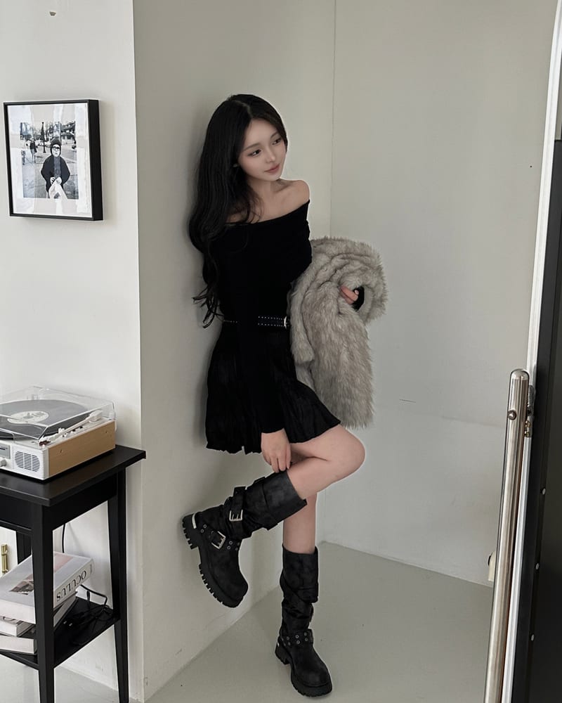 Suede Pleated Mini Skirt 스웨이드 주름 미니스커트 사진 9
