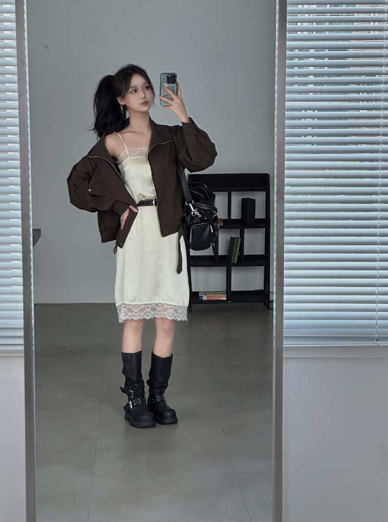 High-neck banded belt jacket 하이넥 밴딩 벨트 자켓 사진 3