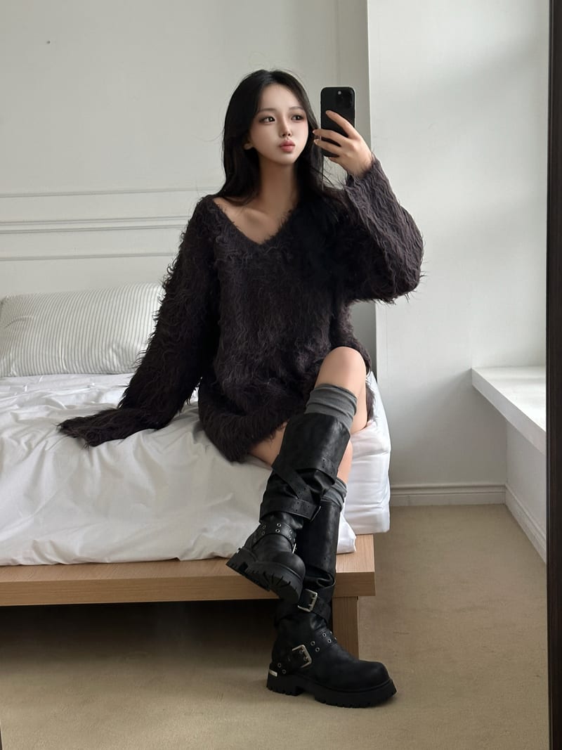 Hairy V-Neck Wave Knit Dress 헤어리 브이넥 물결퍼 니트 원피스 사진 9