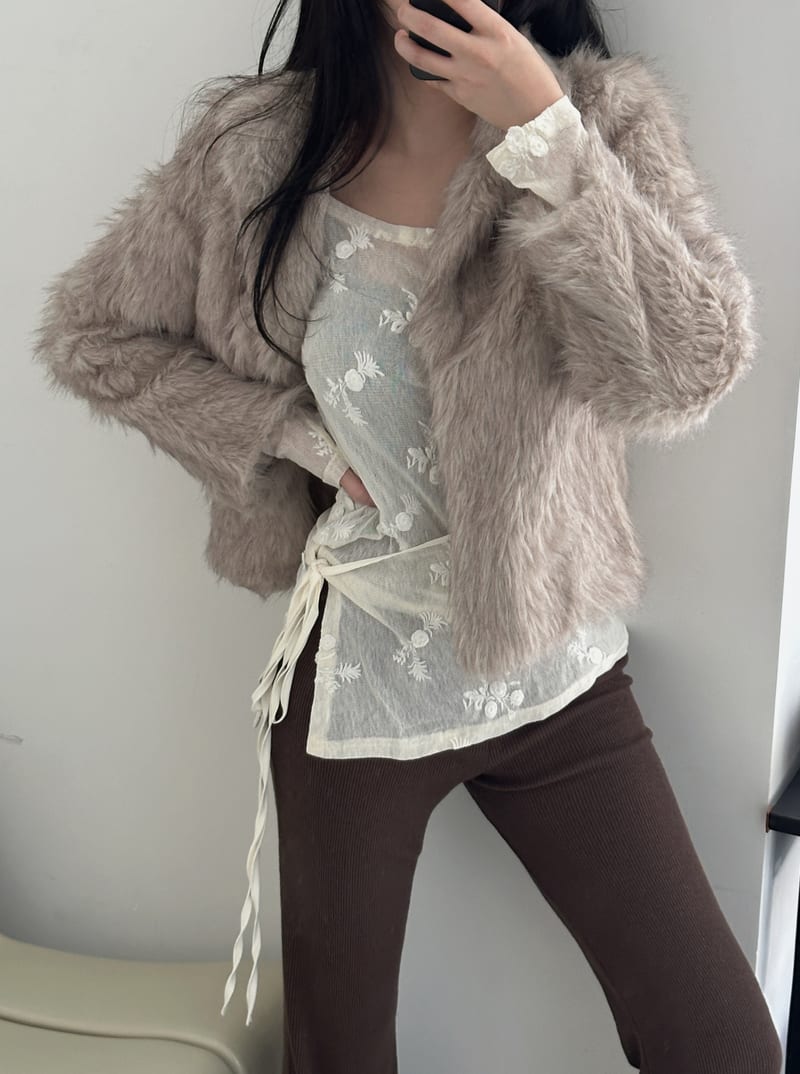 Soft High-Neck Faux Fur Jacket 소프트 하이넥 페이크퍼 자켓 사진 9