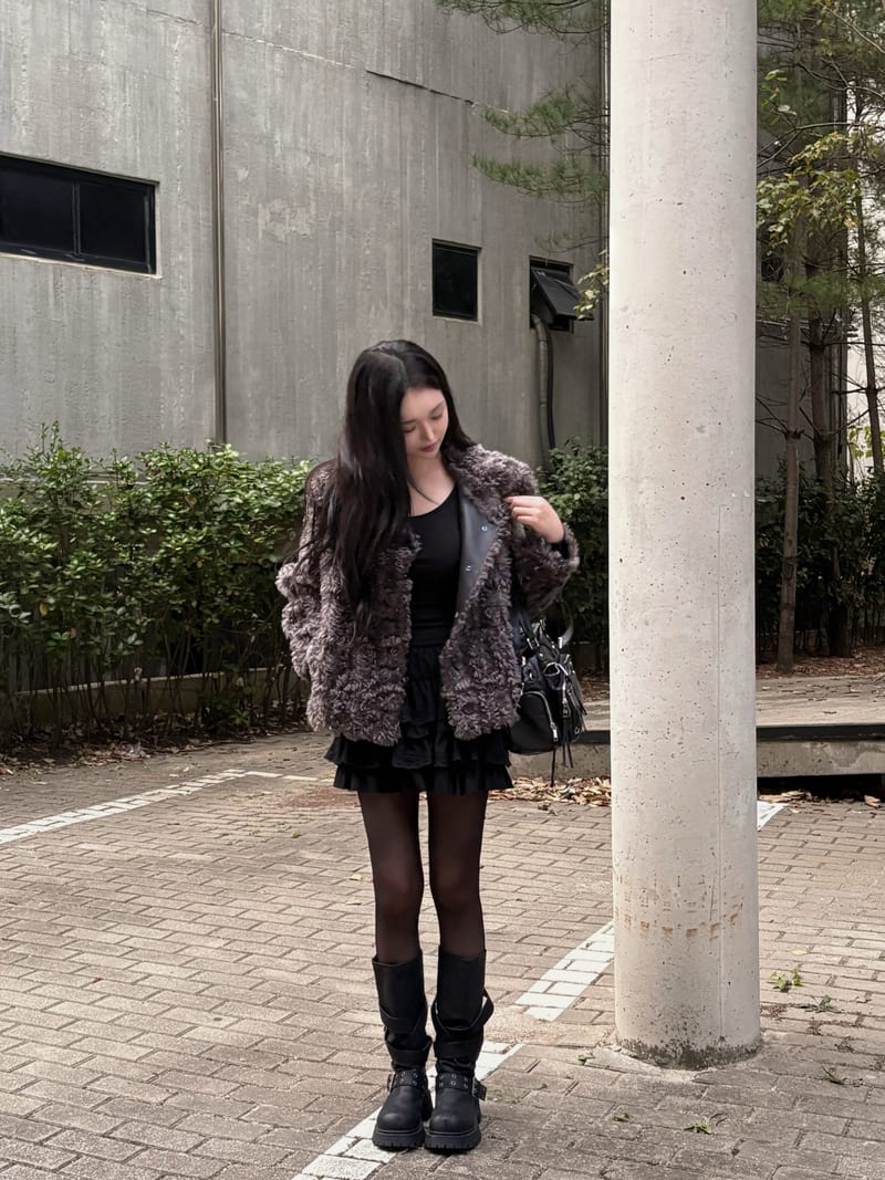 Double Buckle Poodle Fur Jacket 더블 버클 푸들 퍼자켓 사진 5