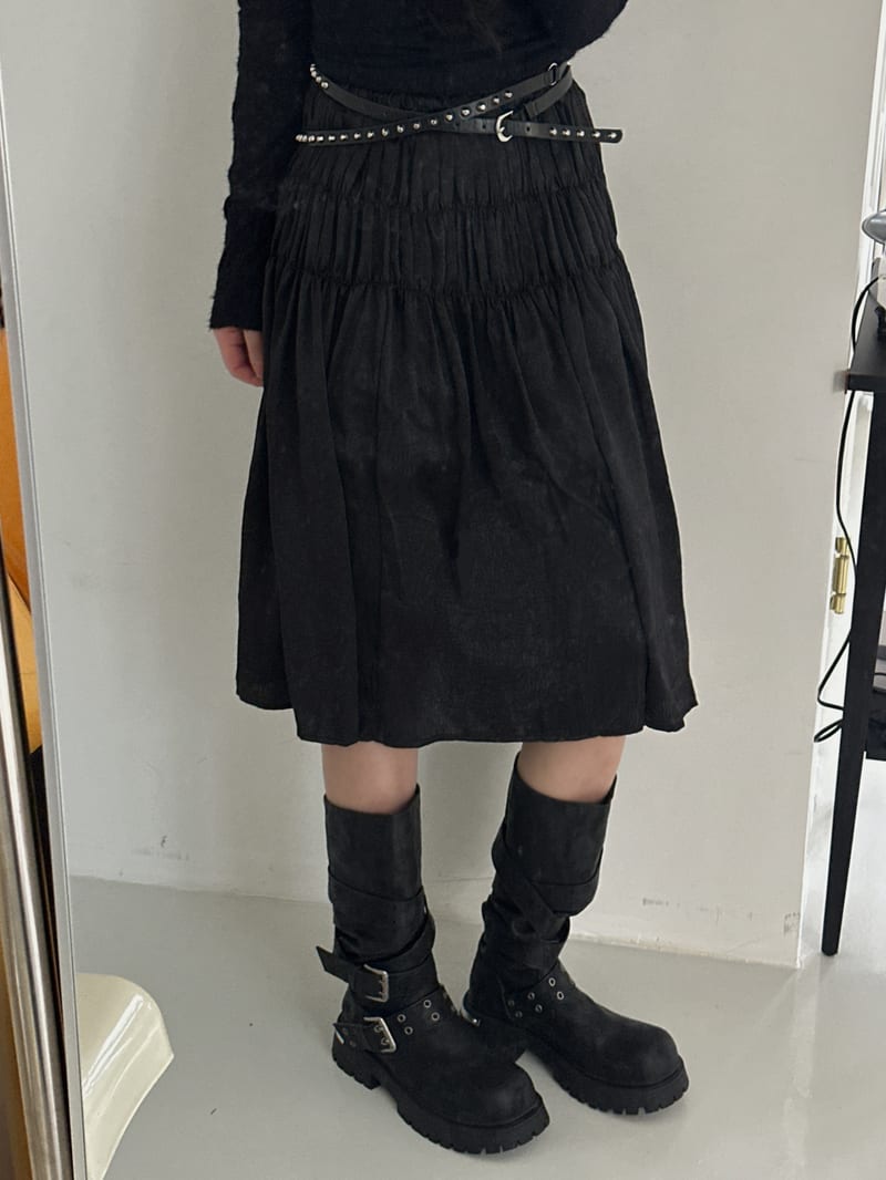 Glow two Shirring Satin Midi Skirt 글로우 투셔링 새틴 미디스커트 사진 10