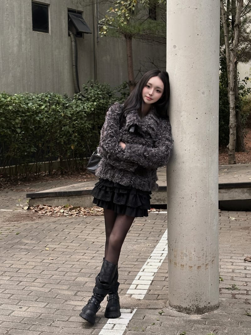 Double Buckle Poodle Fur Jacket 더블 버클 푸들 퍼자켓 사진 3