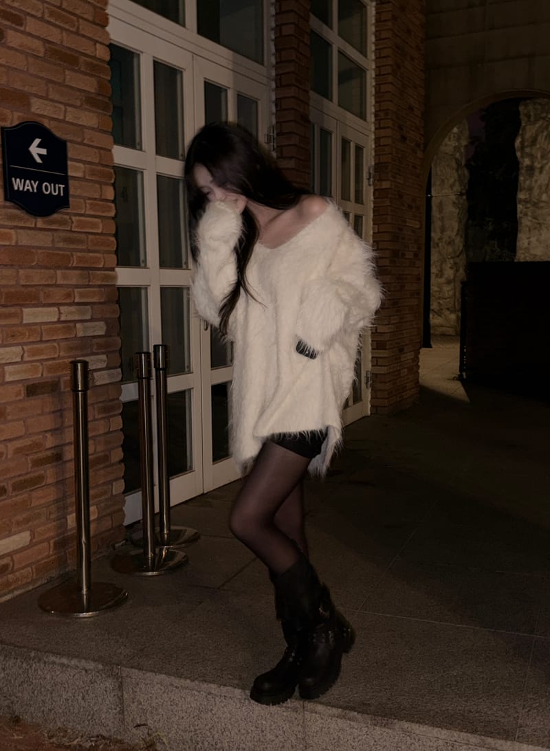 Hairy V-Neck Wave Knit Dress 헤어리 브이넥 물결퍼 니트 원피스 사진 7