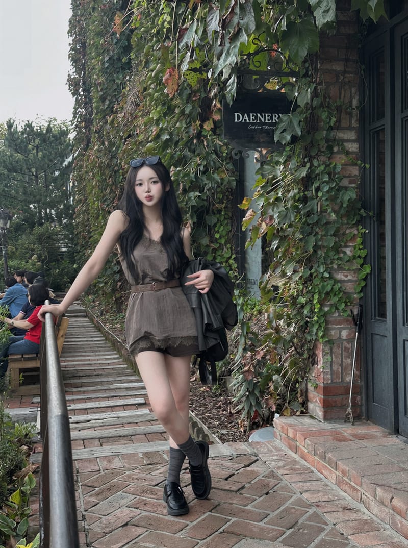 Side Button Lace Slip Tank Top 사이드버튼 레이스 슬립 탑 사진 5