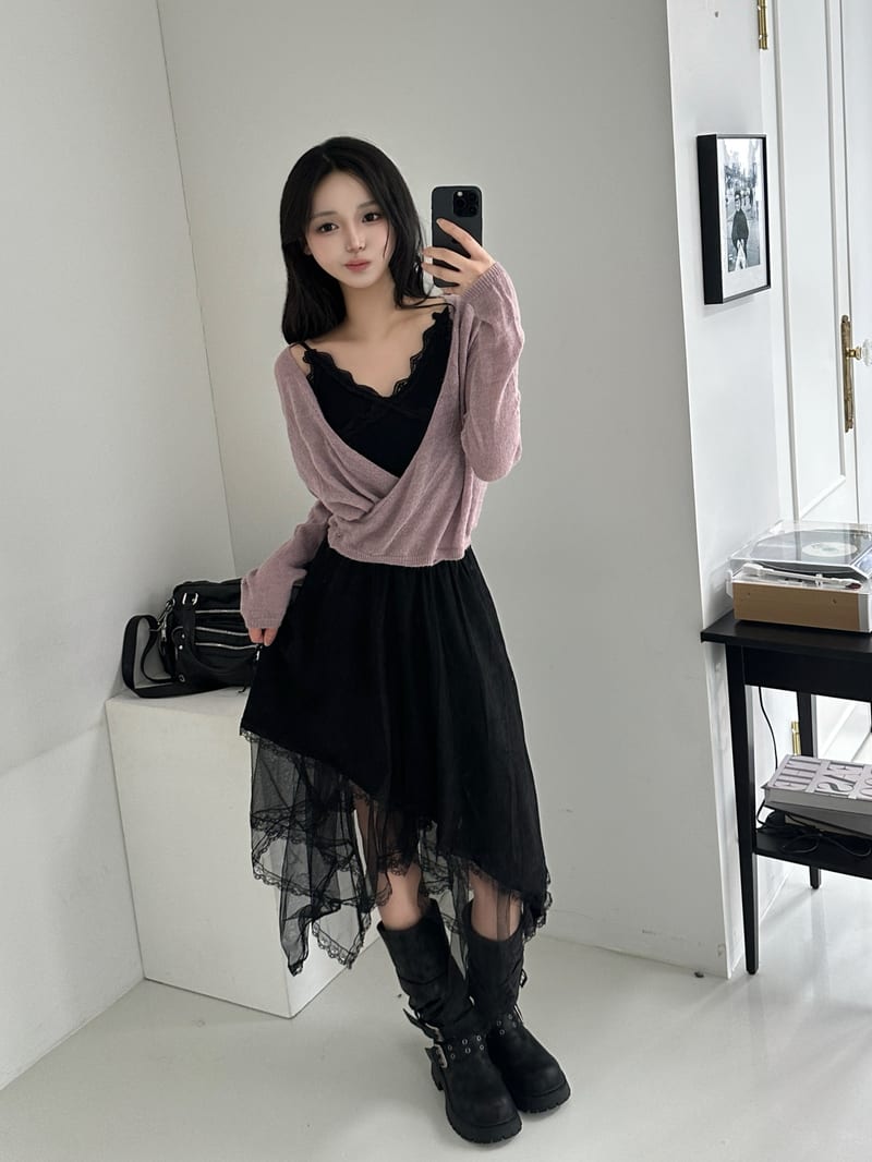 Lace Sleeveless Draped Wrap V-Neck Knit Set 레랩 레이스 나시 드레이프 랩 브이넥 니트 세트 사진 5