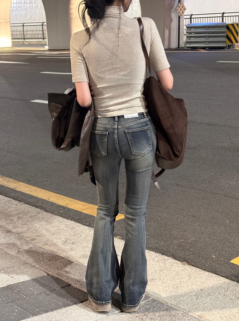 Low-rise bootcut washed stretch denim 로우라이즈 부츠컷 워싱 스판 데님 사진 8