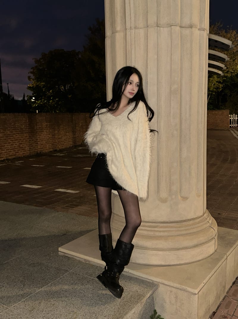 Hairy V-Neck Wave Knit Dress 헤어리 브이넥 물결퍼 니트 원피스 사진 4