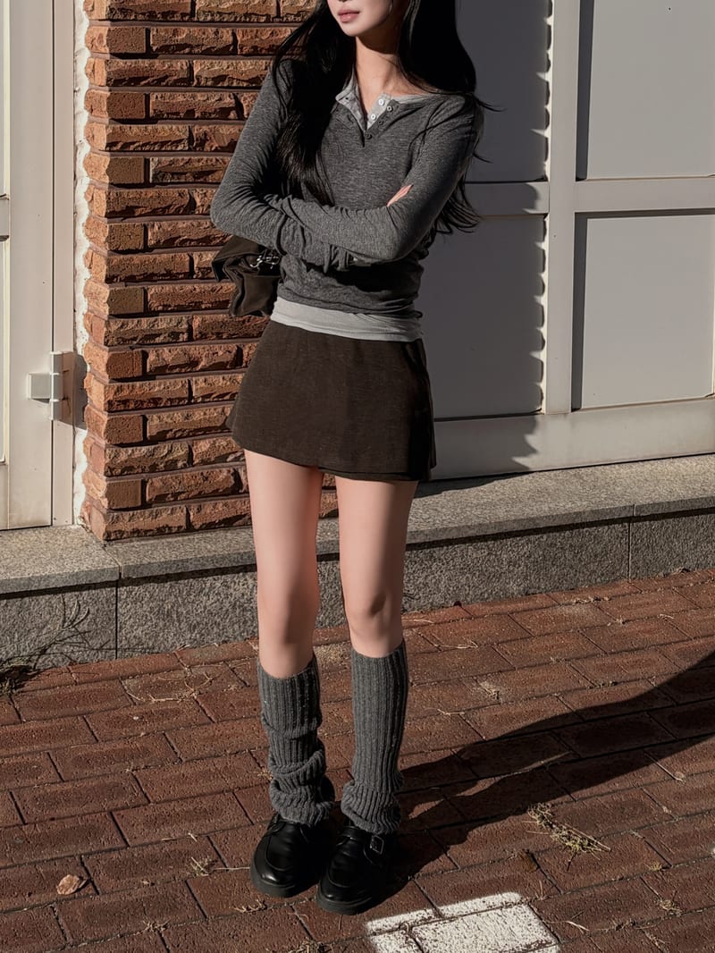 Pile Slim A Mini Skort 피치스판 필레 슬림에이 미니 치마바지 사진 4