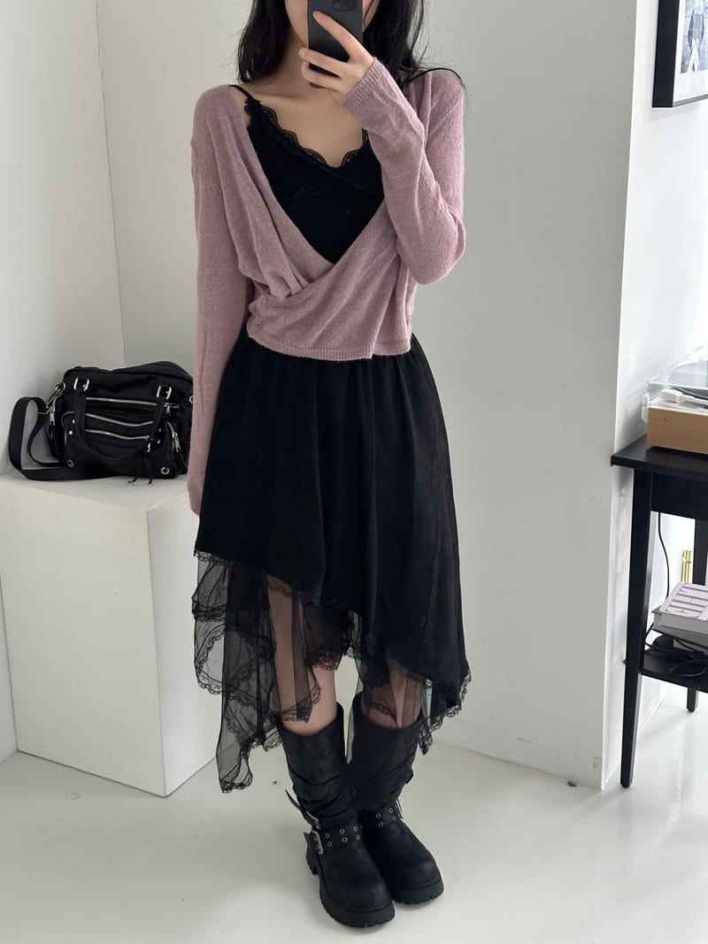 Lace Sleeveless Draped Wrap V-Neck Knit Set 레랩 레이스 나시 드레이프 랩 브이넥 니트 세트 사진 4